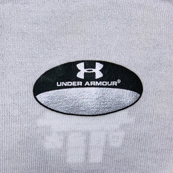 Under Armour White Tee size Medium - Picture 4 of 4
